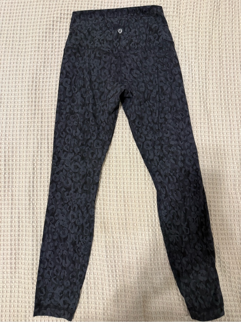 Lululemon black leopard align leggings
